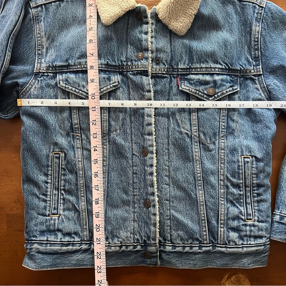 ❌ SOLD ❌ Levi’s Ex-Boyfriend Sherpa Trucker Jacket - Picture 7 of 11